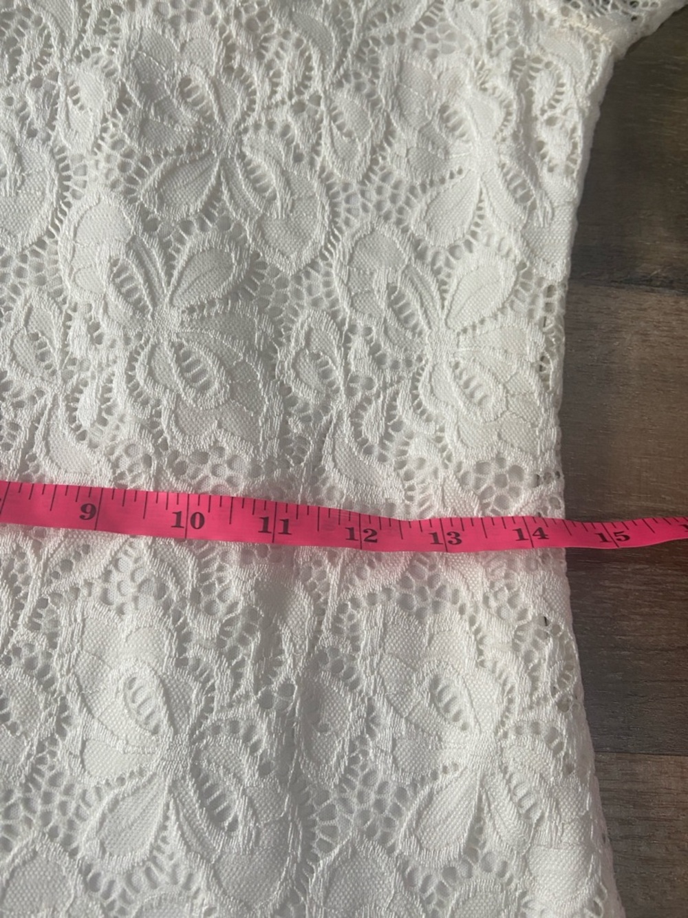 Elegant White Lace Off-Shoulder Dress - Picture 8 of 10